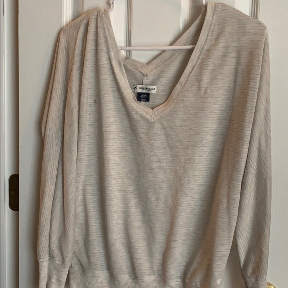 American eagle loose light long sleeve